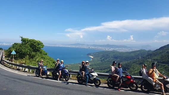 HueTours