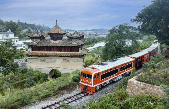 臨安至石屏米軌小火車+探古城韻味+豆腐博物館手工體驗一日遊