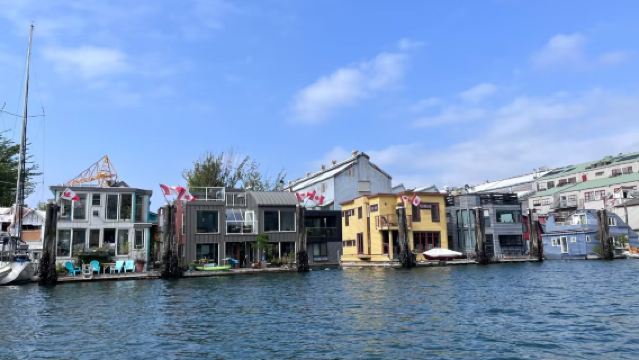 史丹利公園+煤氣鎮+固蘭湖島+女王公園：溫哥華包車一日遊