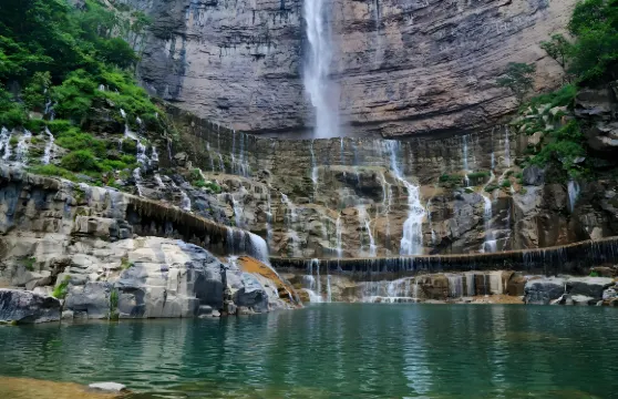 河南洛陽 龍潭大峽谷 紅岩嶂谷群地質奇觀 中文拼團一日遊