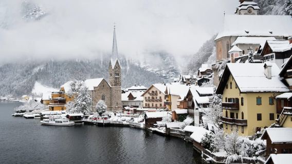 ウィーン発:山、ハルシュタット、ザルツブルクを巡るガイド付き日帰りツアー