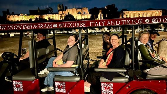 Recorrido en carrito de golf: Lo más destacado de Roma por la noche