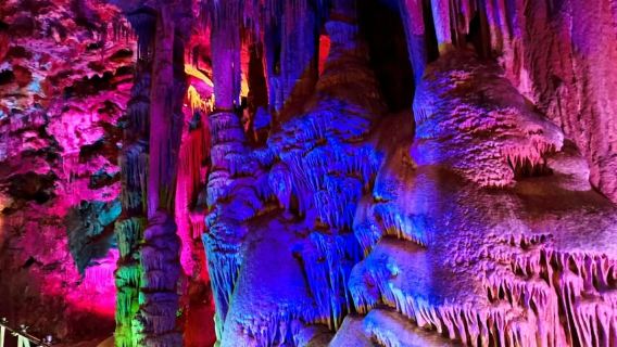 Da Sofia: tour di 12 ore della fortezza di Belogradchik e della grotta Venetsa