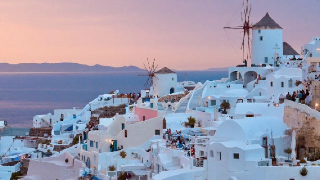 聖托里尼 伊亞小鎮+黑沙灘+阿克罗蒂利考古遺址+皮爾戈斯小鎮