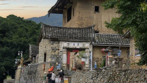 Nanjing Yunshuiyao, Hegui Tower, and Huaiyuan Tower 1-day tour with Multilingual guide and Free Pickup