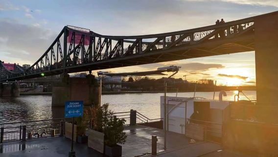 Jembatan Utama Tua Würzburg + Katedral Würzburg + perjalanan satu hari Istana Würzburg