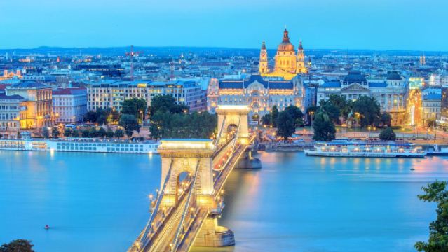 Hungary Budapest - Lawatan Sehari ke Buda Castle + Fisherman's Bastion + Bukit Gellert dengan Pemandu Berbahasa Cina