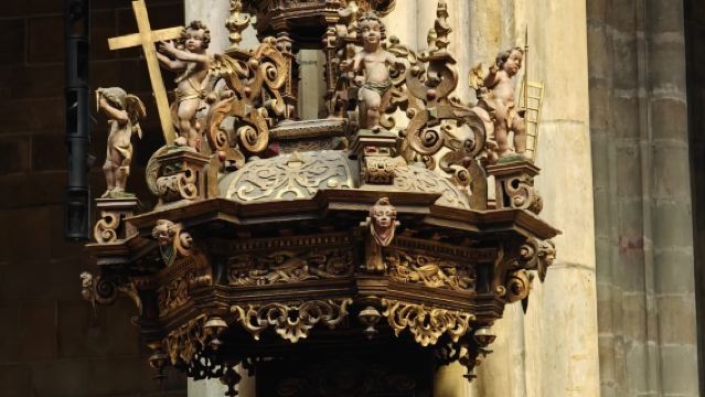 Departing from Prague, Czech Republic | In-depth Tour of Prague Castle + Vltava River