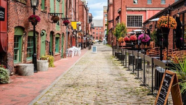 Boston to ICONIC Portland Lighthouse Kennebunk Small Group Max 12 Tour 