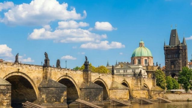 Charles Bridge Towers: Entry Ticket + Audio Guide