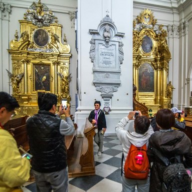 Warsaw: Guided Walking Tour with Fryderyk Chopin Museum & Concert