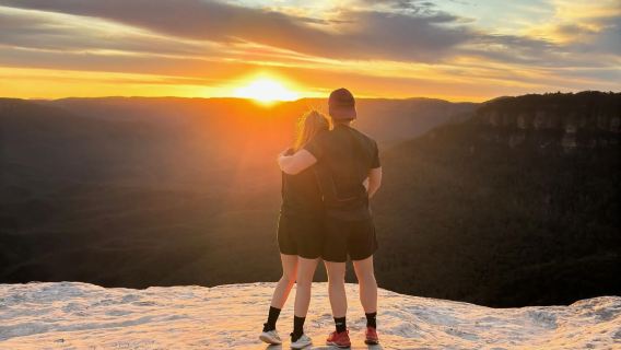 Sydney Blue Mountains solnedgangsvandretur med bybustransport til/fra og guidet vandring i Blue Mountains
