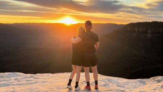 Sydney Blue Mountains sunset hiking tour [round-trip bus from downtown/guided Blue Mountains hike]
