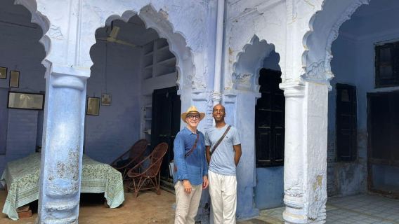 Lucknow: Heritage Walking Tour with Refreshments