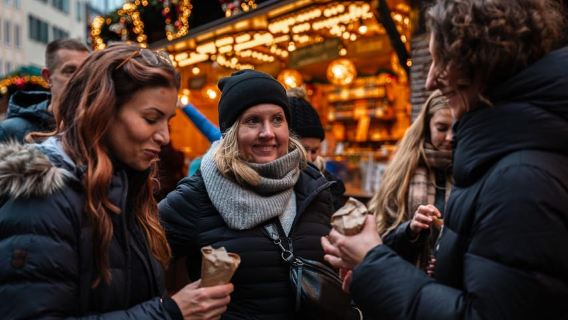 Munich: Christmas Markets Food & Drink Tour