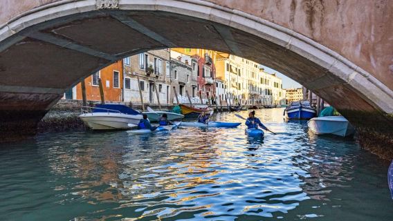 Cultural Kayak Tour: Discovering the City's Canals