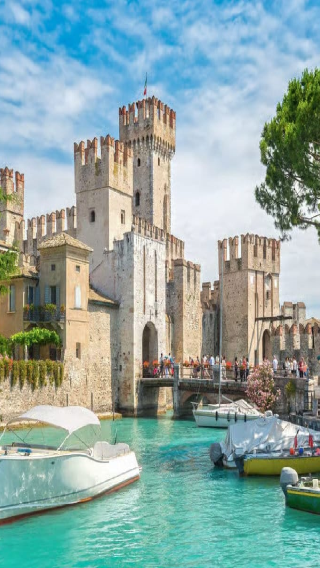 Milan departure: Verona, Sirmione and Lake Garda cruise 1-day tour
