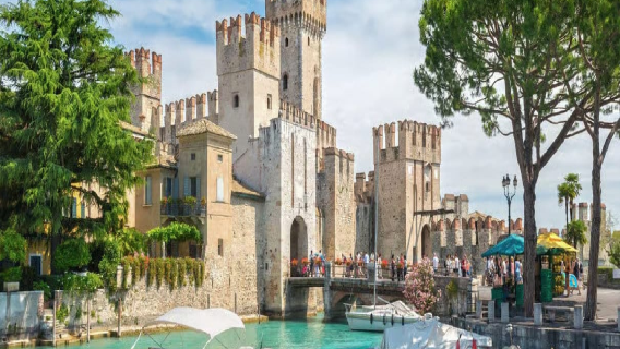 Milan departure: Verona, Sirmione and Lake Garda cruise 1-day tour