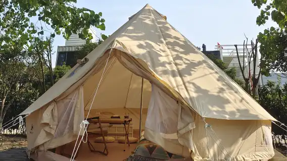 杭州富陽桐洲島露營地·過夜露營【森式野奢帳篷+雙人床+天幕桌椅+盥洗用品+雙人早餐】