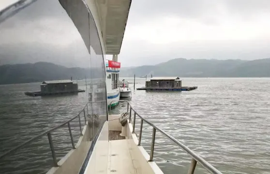 廣東汕尾84呎豪華遊艇/58座豪華遊輪包船出海【定制團建◆家庭聚會優選◆荷載25人/58人】