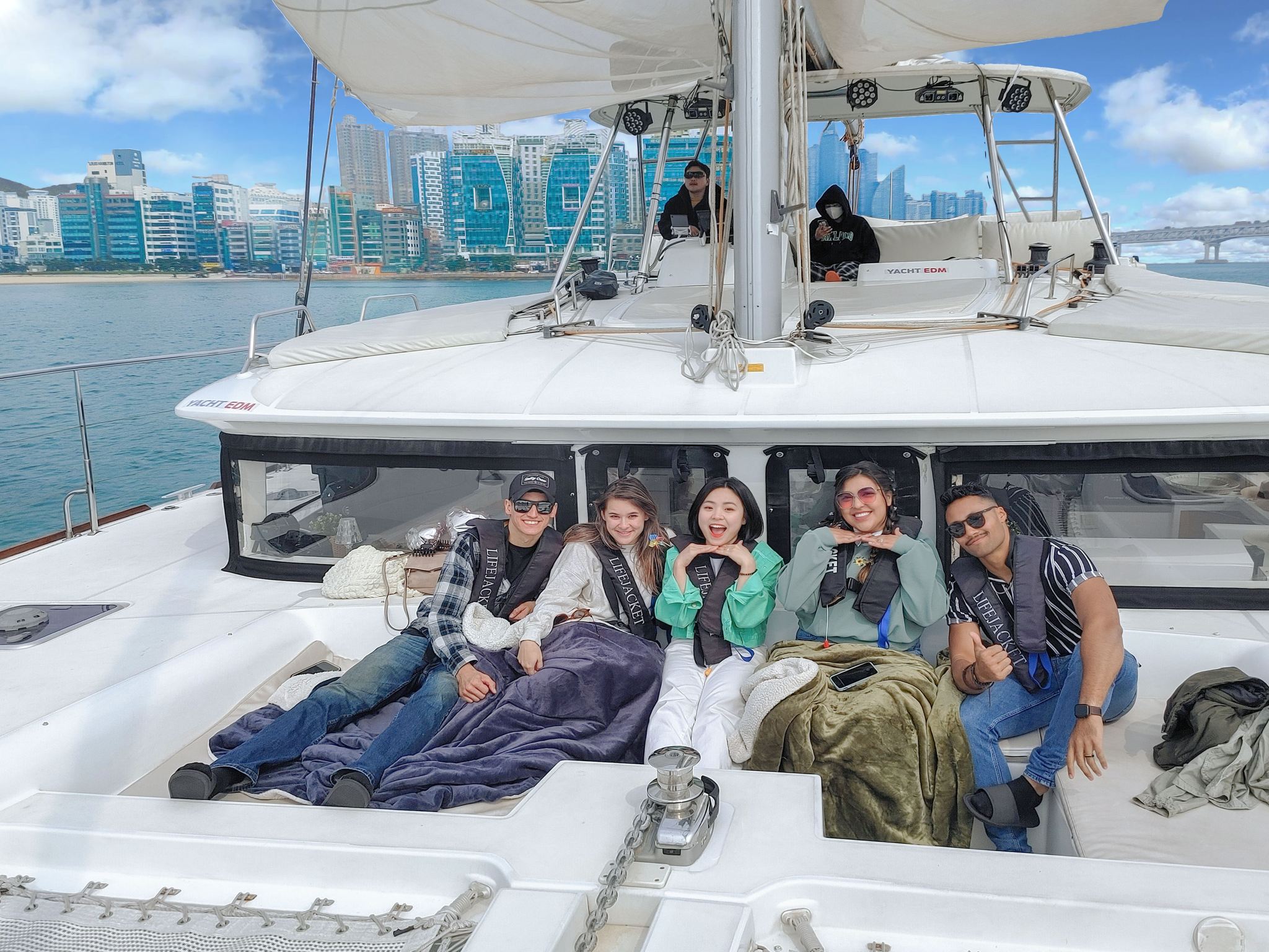 Busan Yacht Tour with Blueline Park Sky Capsule (Gamcheon Culture Village + Haedong Yonggungsa Temple + Cheongsapo Area)
