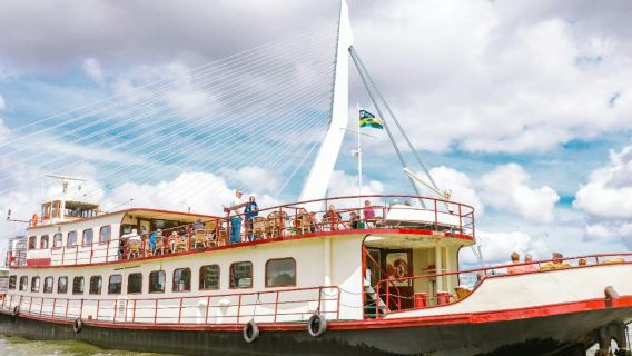 Historische Bootsfahrt in Rotterdam