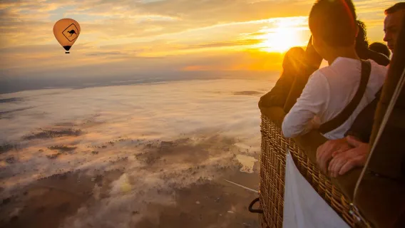 Gold Coast hot air balloon ride Half Day Tour [Tax Including Transfers/Optional Champagne breakfast/Optional Additional Items]