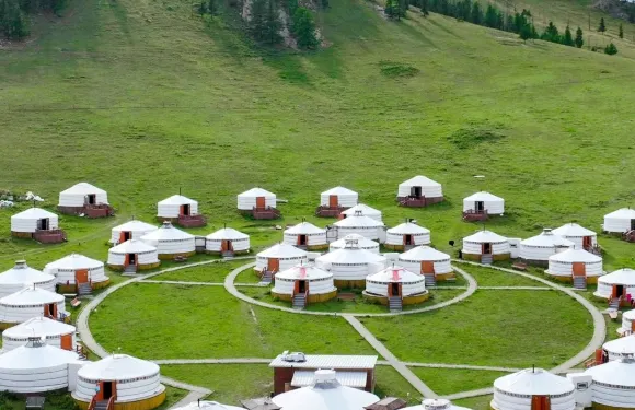 烏蘭巴托成吉思汗騎馬雕像＋特日勒吉國家公園一日遊