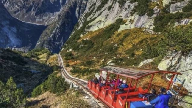 รถไฟเหาะ/กระเช้าลอยฟ้าเกลเมอร์ (Gelmerbahn) ประเทศสวิตเซอร์แลนด์