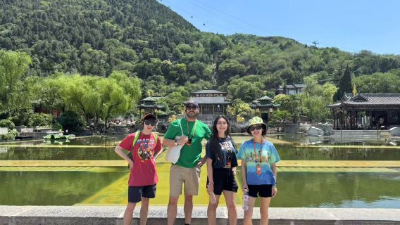 Premium Private Small Group Tour with Luxury EV - Emperor Qinshihuang's Mausoleum Site Museum & Huaqing Palace - 1-day Tour by DENZA D9/Voyah Dreamer