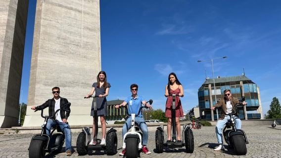 프라하 하이라이트: 세그웨이와 전동 스쿠터 결합 투어