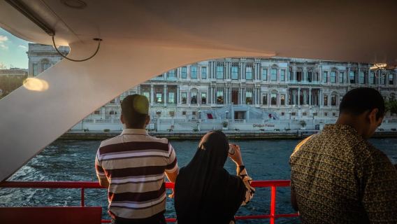 Estambul: crucero turístico por el Bósforo con audioguía