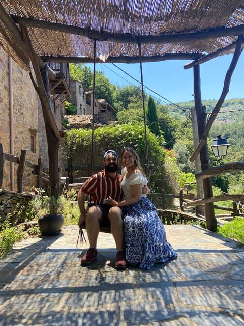 ทัวร์หมู่บ้านหินชนวนและปราสาทยุคกลาง