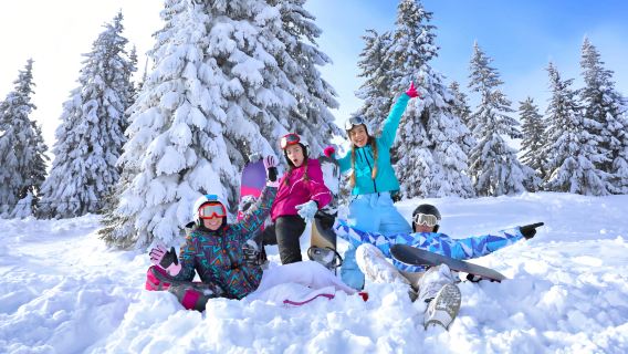 日本北海道富良野スキー場 富良野ZONE ワンデーツアー【少人数レッスン|SAJ認定中国語/英語スキーインストラクター付き|初心者向け|スキー板&ストック付】