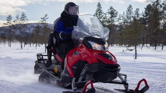 Levi: Easy Snowmobile Tour Perfect for Beginners