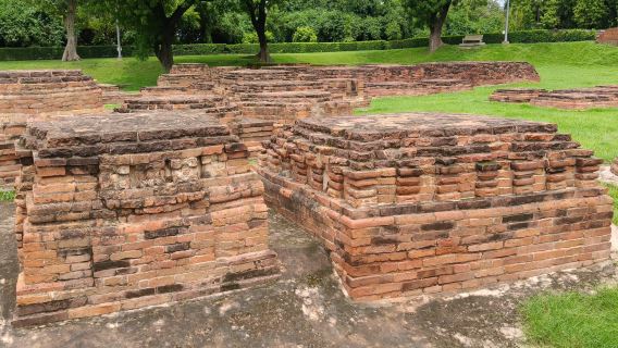 Delhi ke Varanasi dalam Sehari: Pengalaman Kuil, Sarnath & Sungai Gangga
