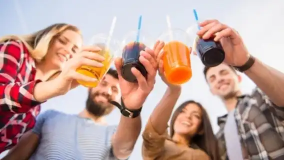 Clearwater Beach: Tropical Buffet Cruise on Calypso Queen