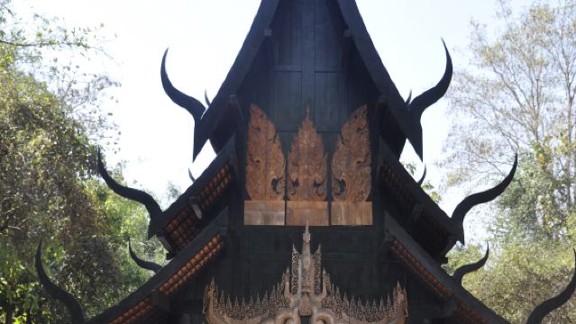 Lawatan sehari dengan sewaan peribadi berbahasa Cina dari Chiang Mai ke Chiang Rai (Kuil Putih, Kuil Hitam, Kuil Biru) + Ladang Kambing Gunung pergi-balik