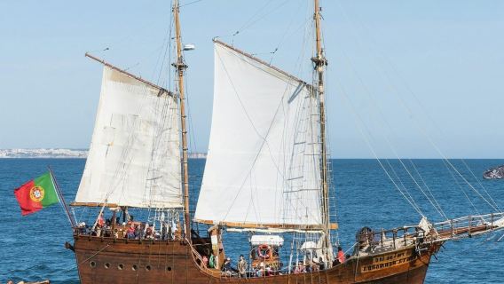 Benagil: Morgendliche Höhlenfahrt mit Piratenschiff