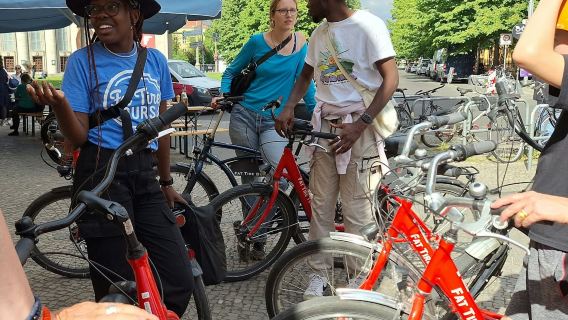 เบอร์ลิน: ทัวร์จักรยานชมศิลปะริมถนนและจุดซ่อนเร้นพร้อมไกด์