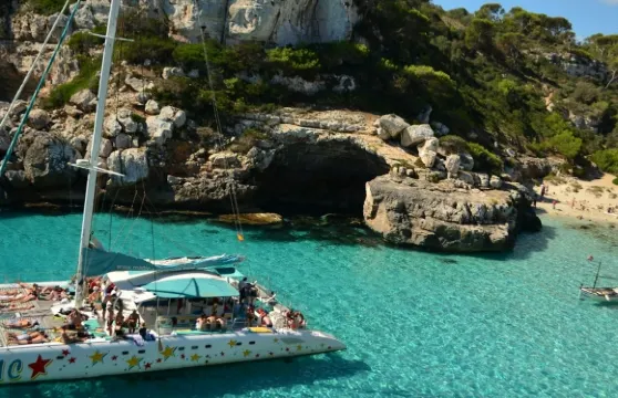 Es Trenc 及 Es Cargol：帆船之旅 + 午餐或晚餐