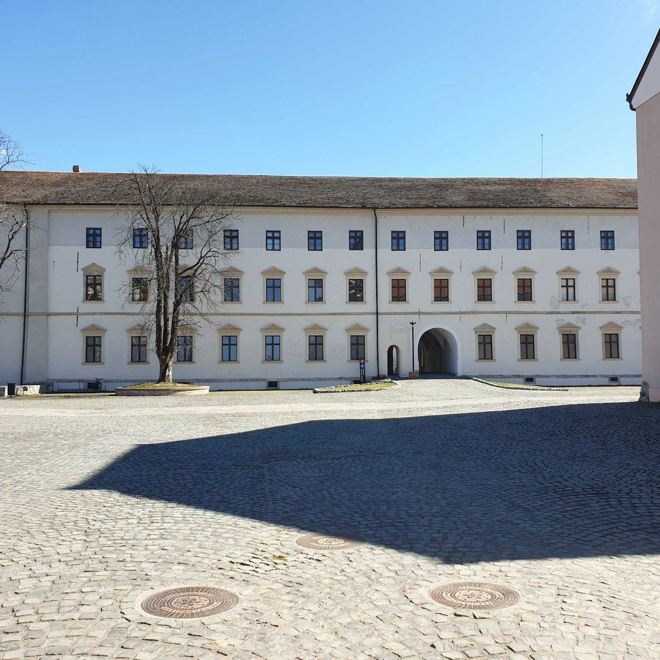 Tour por el Museo de Oradea y la Fortaleza de Oradea