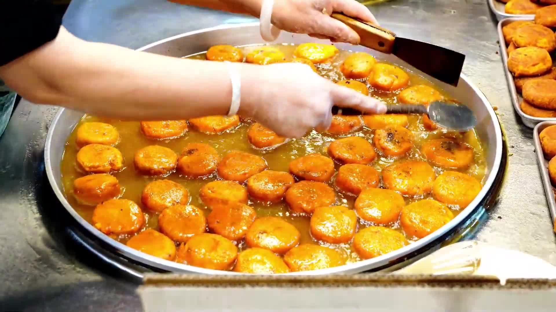 Xian Morning&Market Tour by Tuktuk: Step into  Lively Morning Alleys& Chow Down on Silk Road Cuisine