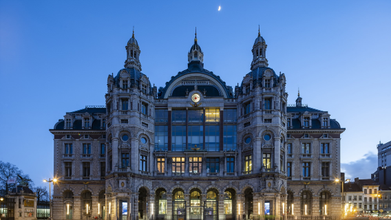 比利時安特衛普中央車站 + 根特雙城精華包車一日遊