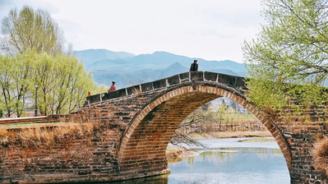 大理沙渓古鎮プライベート日帰りツアー [ユニークな田園風景/多言語サービス]
