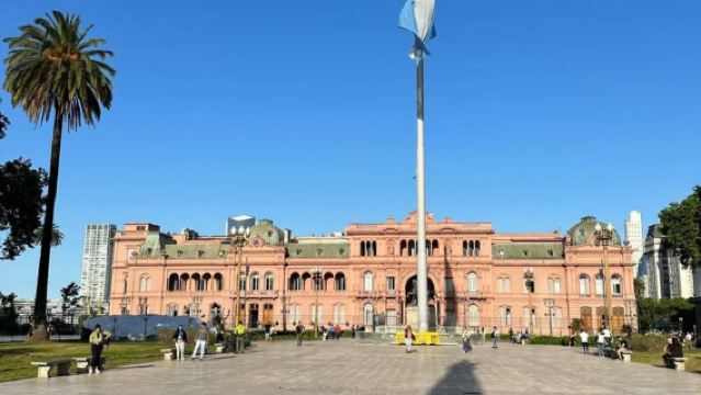 阿根廷布宜諾斯艾利斯方尖碑-五月廣場-私家包車-探索探戈劇場