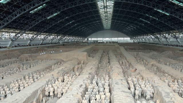 西安秦始皇帝陵博物院（兵馬俑）半日遊【秦始皇兵馬俑門票+人員導覽+無線耳麥使用】