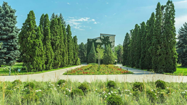 Almaty: Orto Botanico + Pista di Pattinaggio Medeu + Stazione Sciistica Shymbulak + Zoo | Biglietti d'ingresso a carico dei visitatori