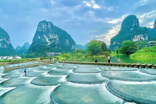Nanning, Guangxi: Pelabuhan Dongxing + Pantai Bailang Fangchenggang|Perjalanan Dapat Disesuaikan|Sew