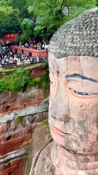 청두 출발 낙산대불(러산 대불) + 황룽시(황룡계) 고을 중국어 단체 일일투어 [왕복 버스 + 입장권]